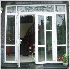 Cửa đi 2 cánh mở quay chia đố có vách cố định hai bên 